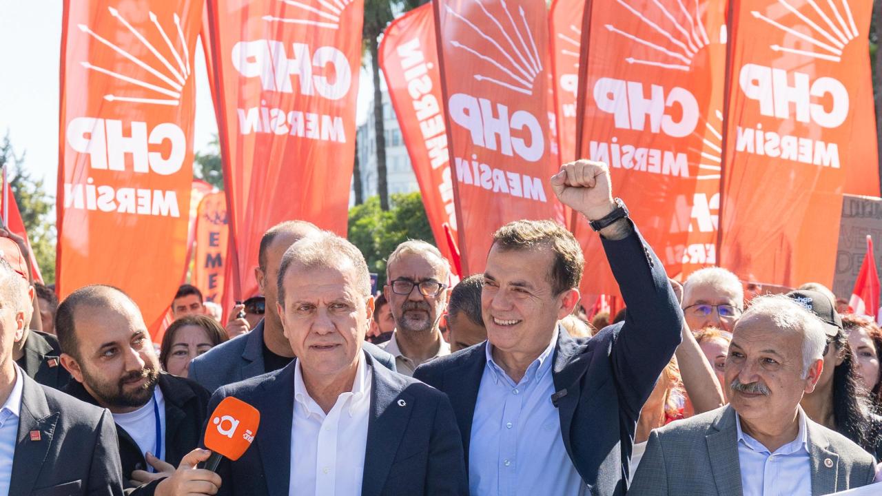 Başkan Abdullah Özyiğit, 1 Mayıs’ta emekçilerle yürüdü