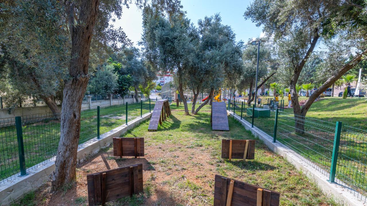 Yenişehir Belediyesinden patili dostlara özel park