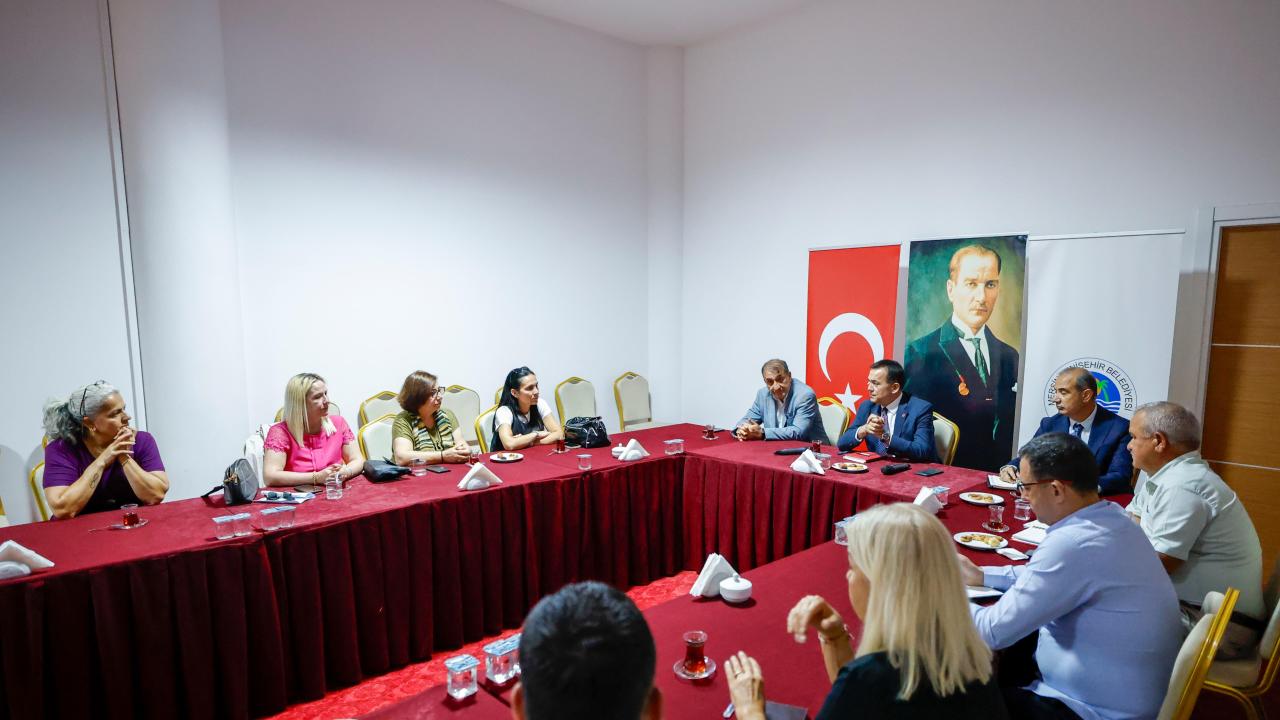 Başkan Özyiğit, mahalle muhtarıyla bir araya geldi