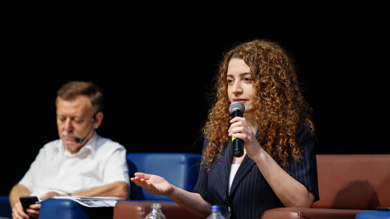 Yenişehir Belediyesinin çocuk sağlığı panelleri devam ediyor