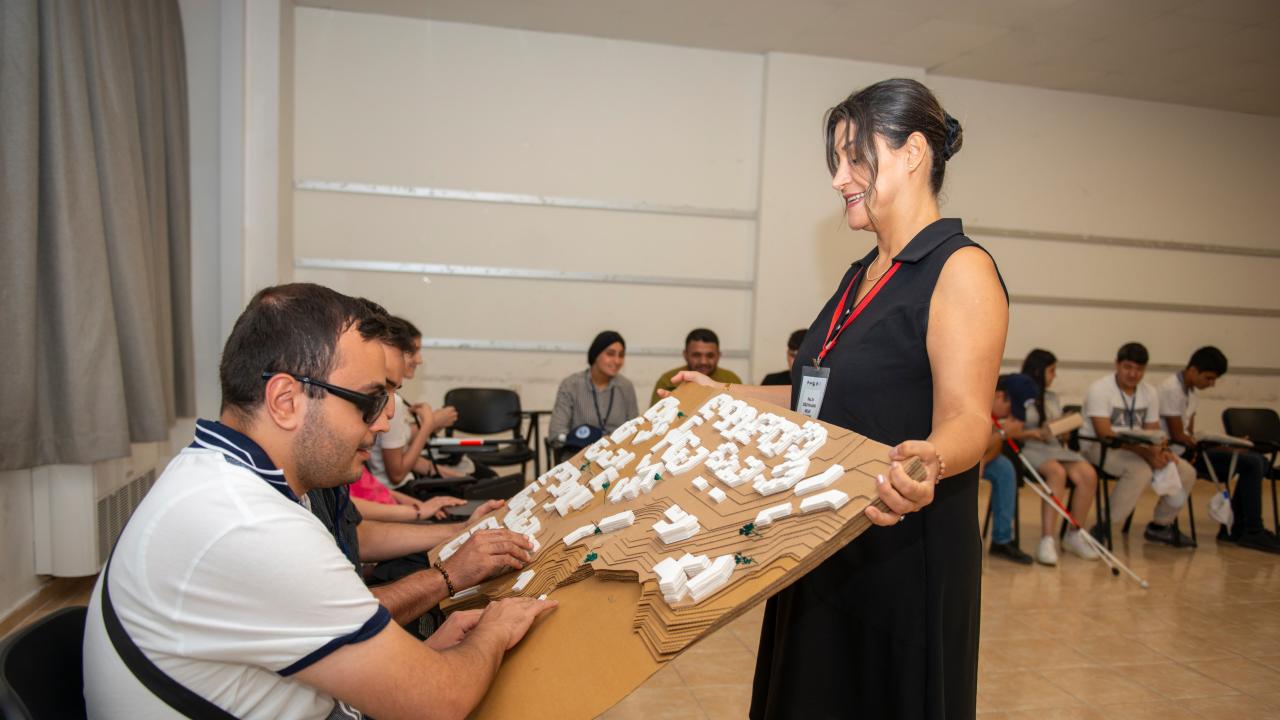 Yenişehir Belediyesinden engellilere yönelik örnek proje 