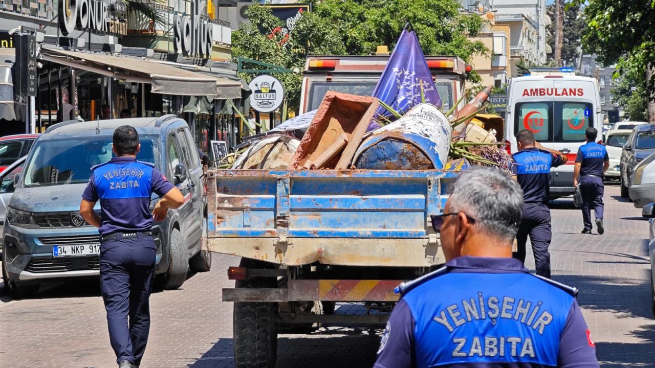Yenişehir Belediyesi kaldırım ve yol işgallerine geçit vermiyor