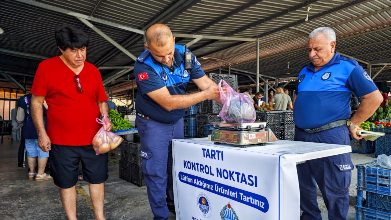 Yenişehir Belediyesi semt pazarlarında denetimlerini sürdürüyor