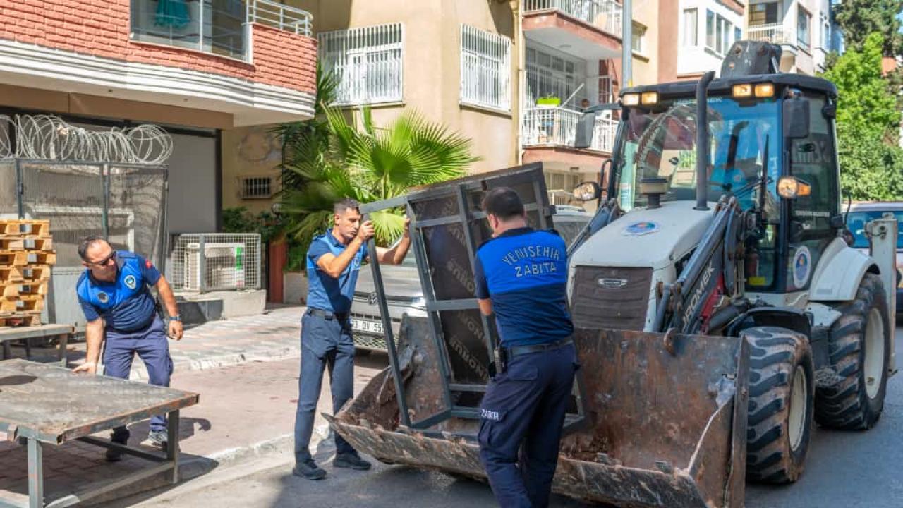 Yenişehir Belediyesi kaldırım ve yol işgali denetimlerini sürdürüyor