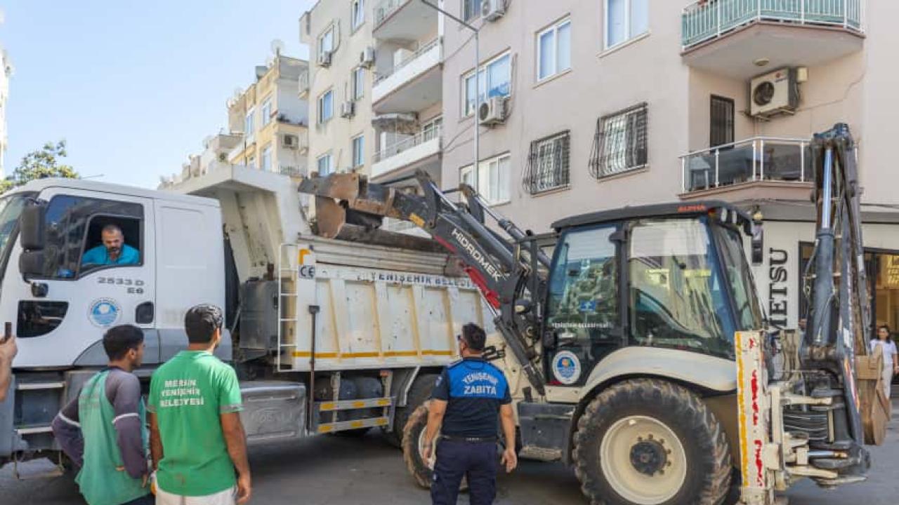 Yenişehir Belediyesi kaldırım ve yol işgali denetimlerini sürdürüyor