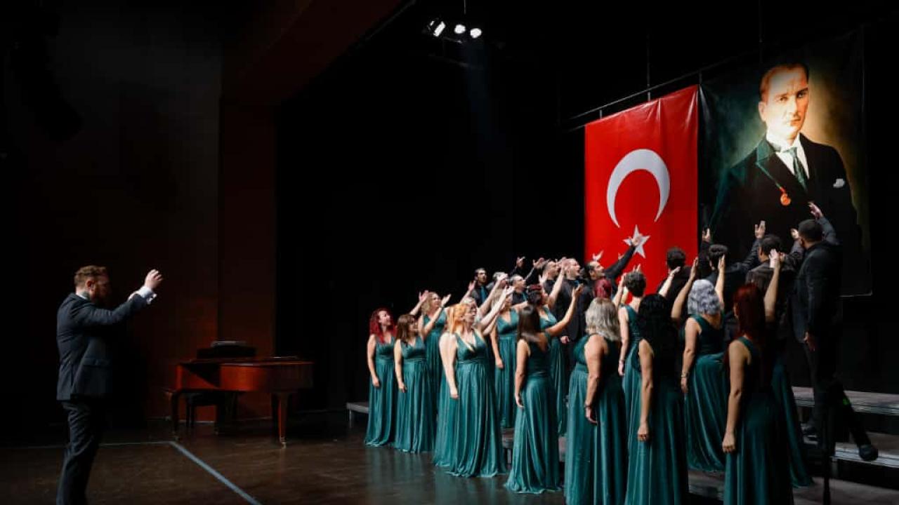 Yenişehir Belediyesinden coşkulu Cumhuriyet Konseri