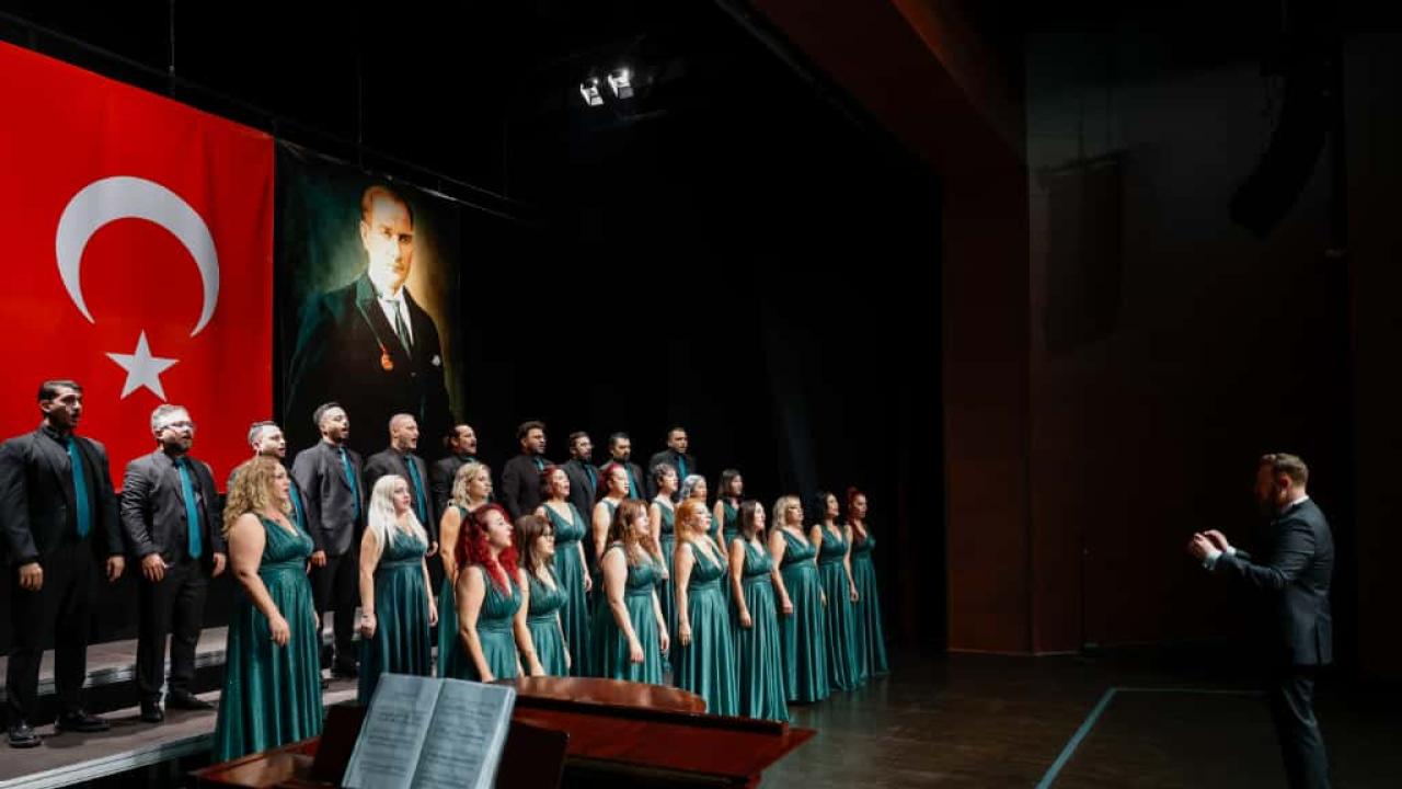 Yenişehir Belediyesinden coşkulu Cumhuriyet Konseri