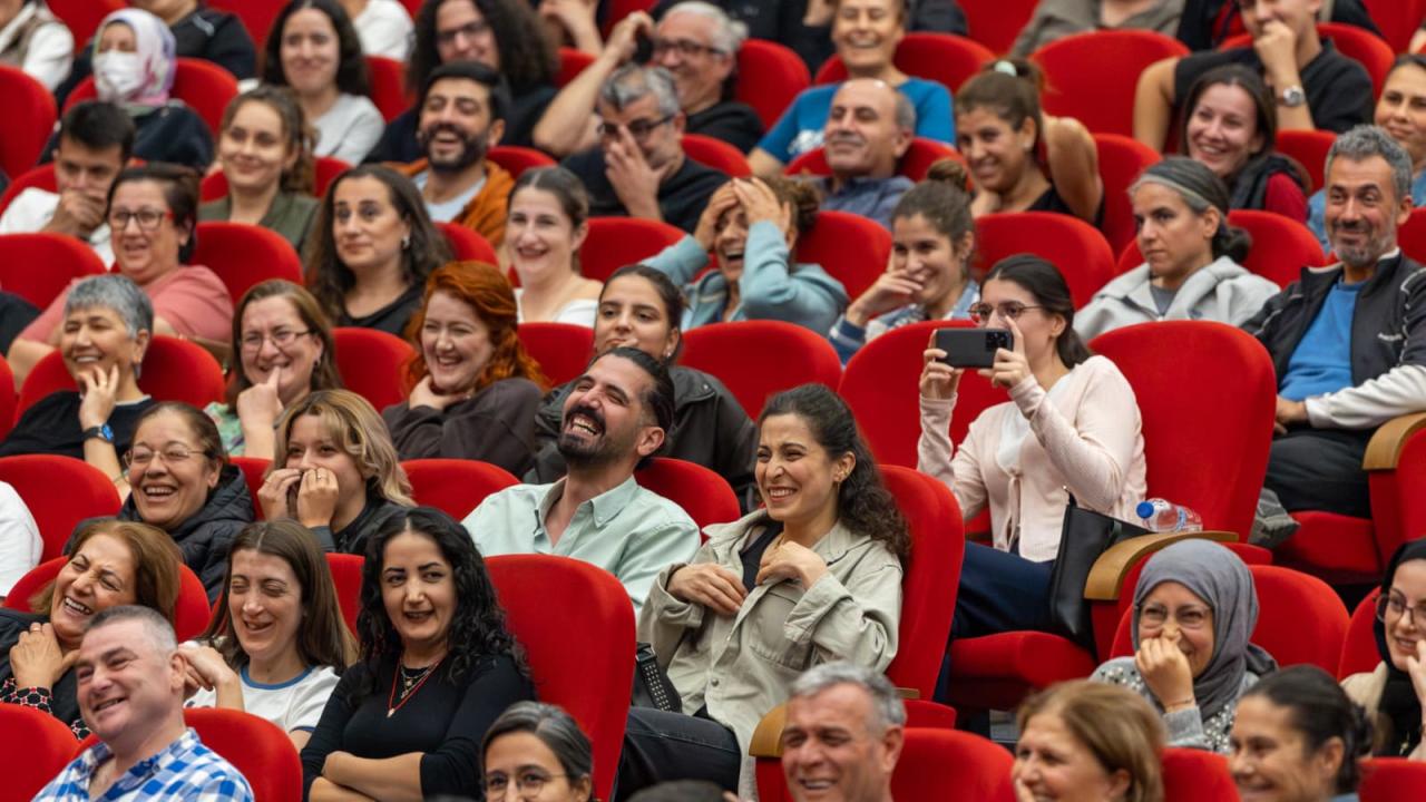 5. Yenişehir Komedi Oyunları Festivali binlerce sanatseveri ağırladı