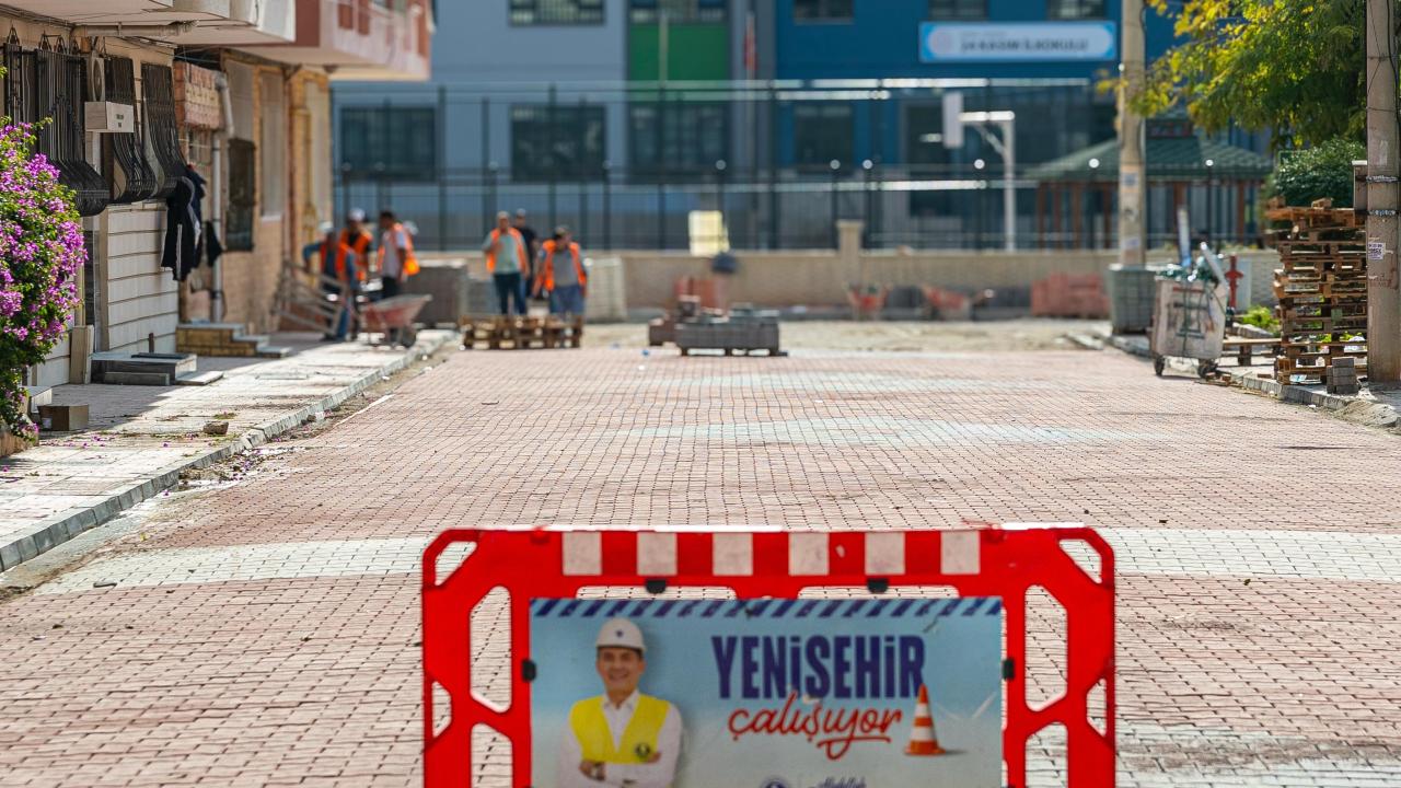 Yenişehir’de yol ve kaldırımlar yenileniyor