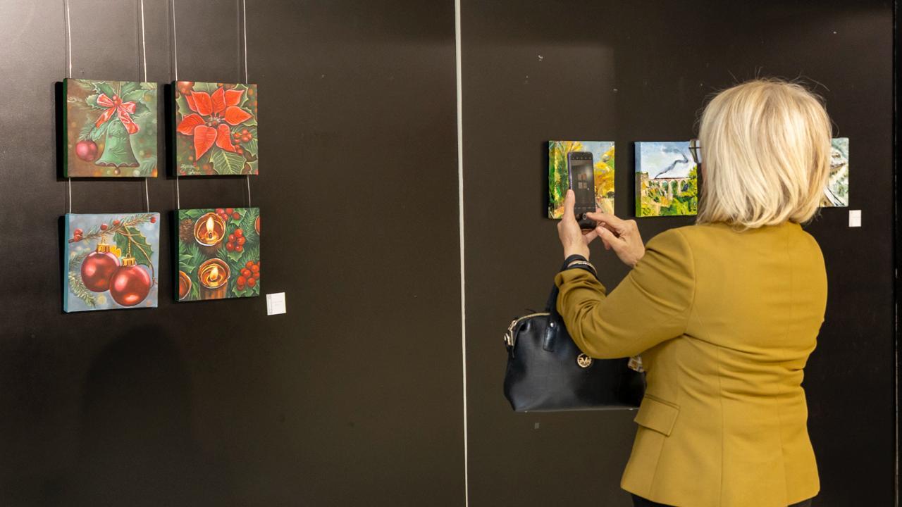 Mini Paint-4 Resim Sergisi, Yenişehir'de açıldı