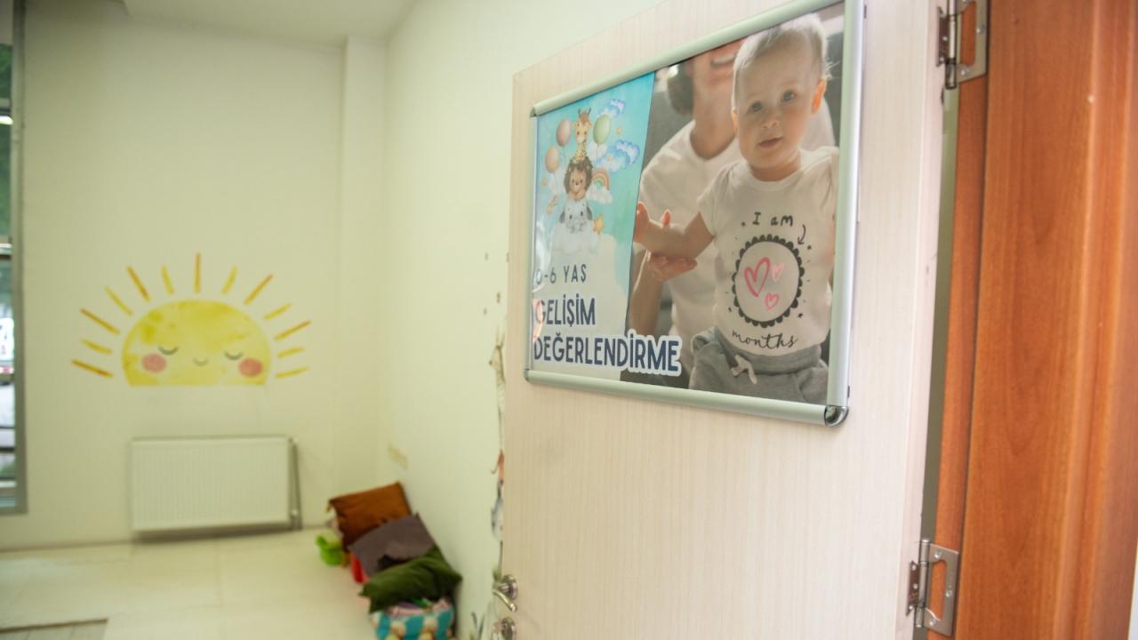 Yenişehir Belediyesi Akademi Binasına “Bebek Dostu Bina” Onayı