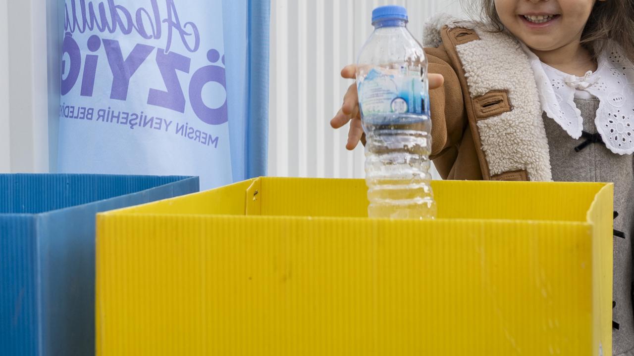 Yenişehir'de Minik Eller Geri Dönüşümü Öğreniyor