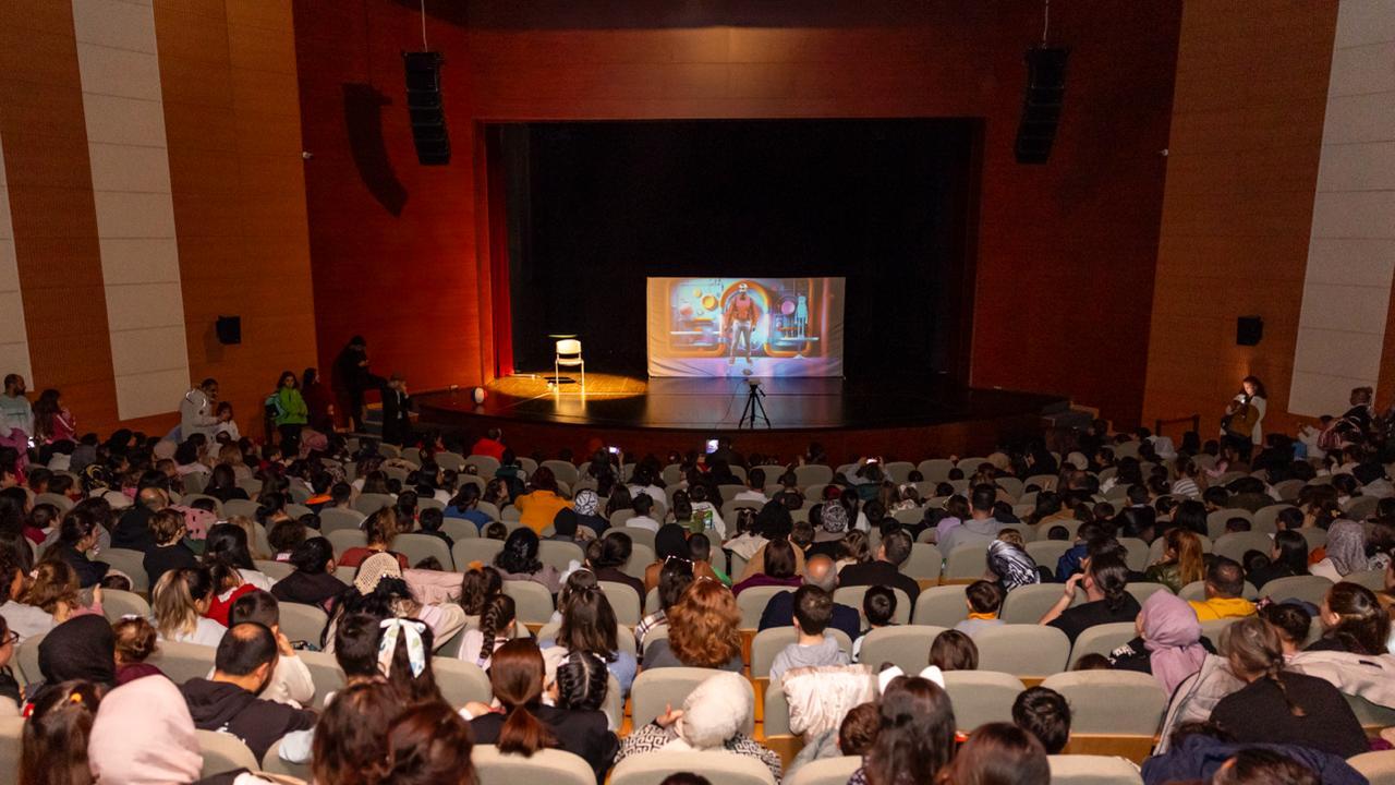 4. Yenişehir Çocuk Oyunları Festivali Yarıyıl Tatiline Renk Kattı