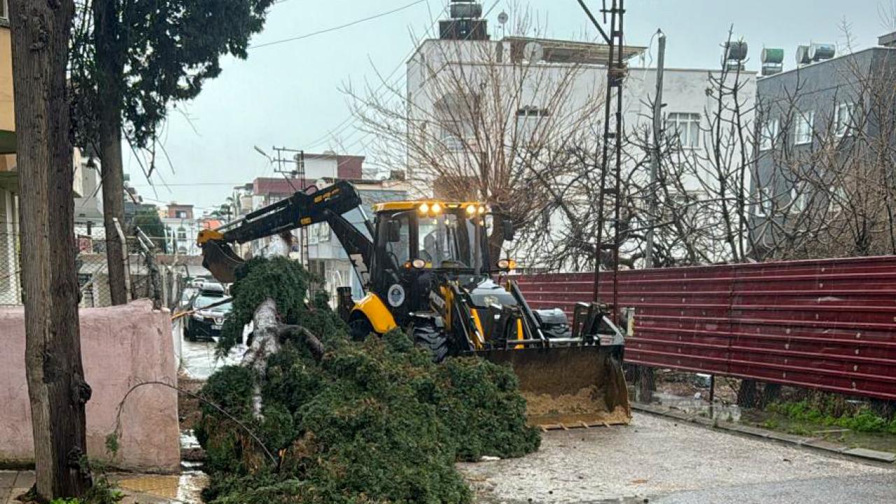 Yenişehir Belediyesi fırtınaya karşı seferber oldu!