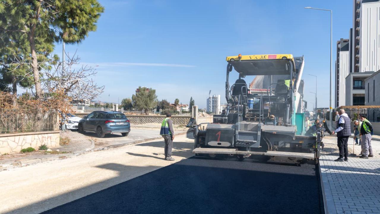 Yenişehir’de yollar yenileniyor, mahalleli gülüyor!