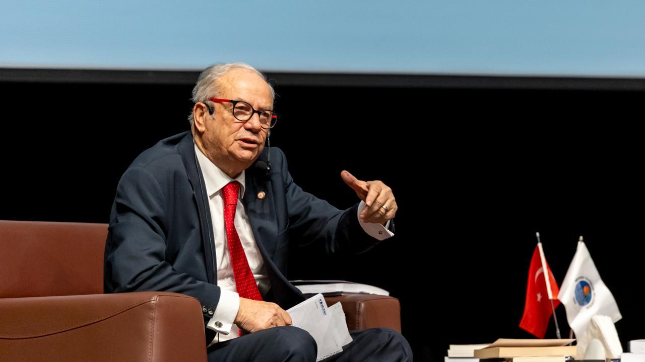 Yenişehir’in hafızası bu kez ‘Eczacılık’ için tazelendi