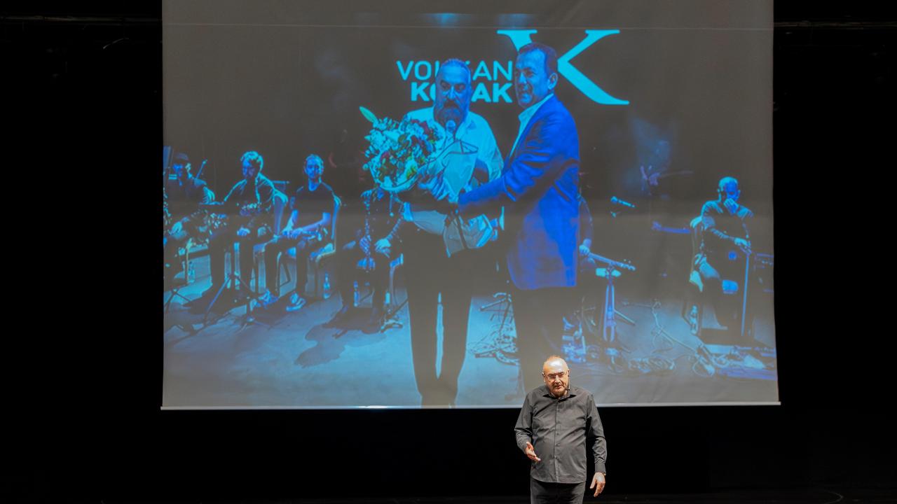 Sunay Akın'dan Yenişehir'e tam not