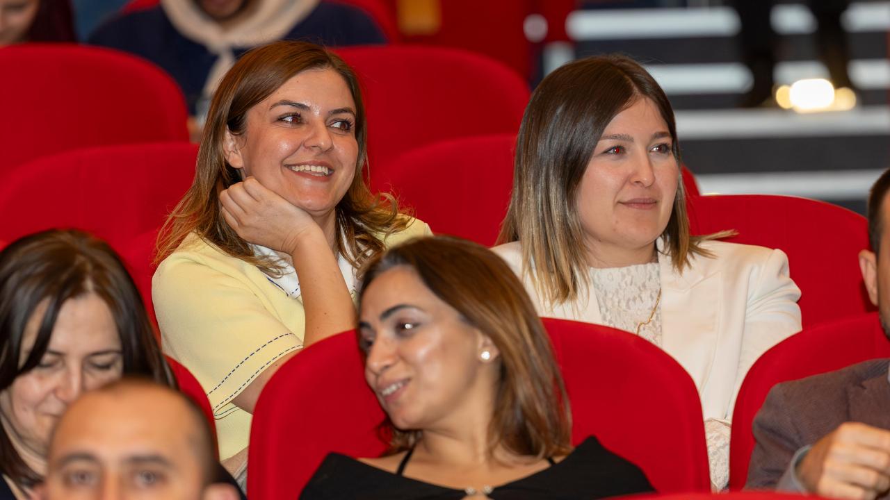 Sunay Akın'dan Yenişehir'e tam not