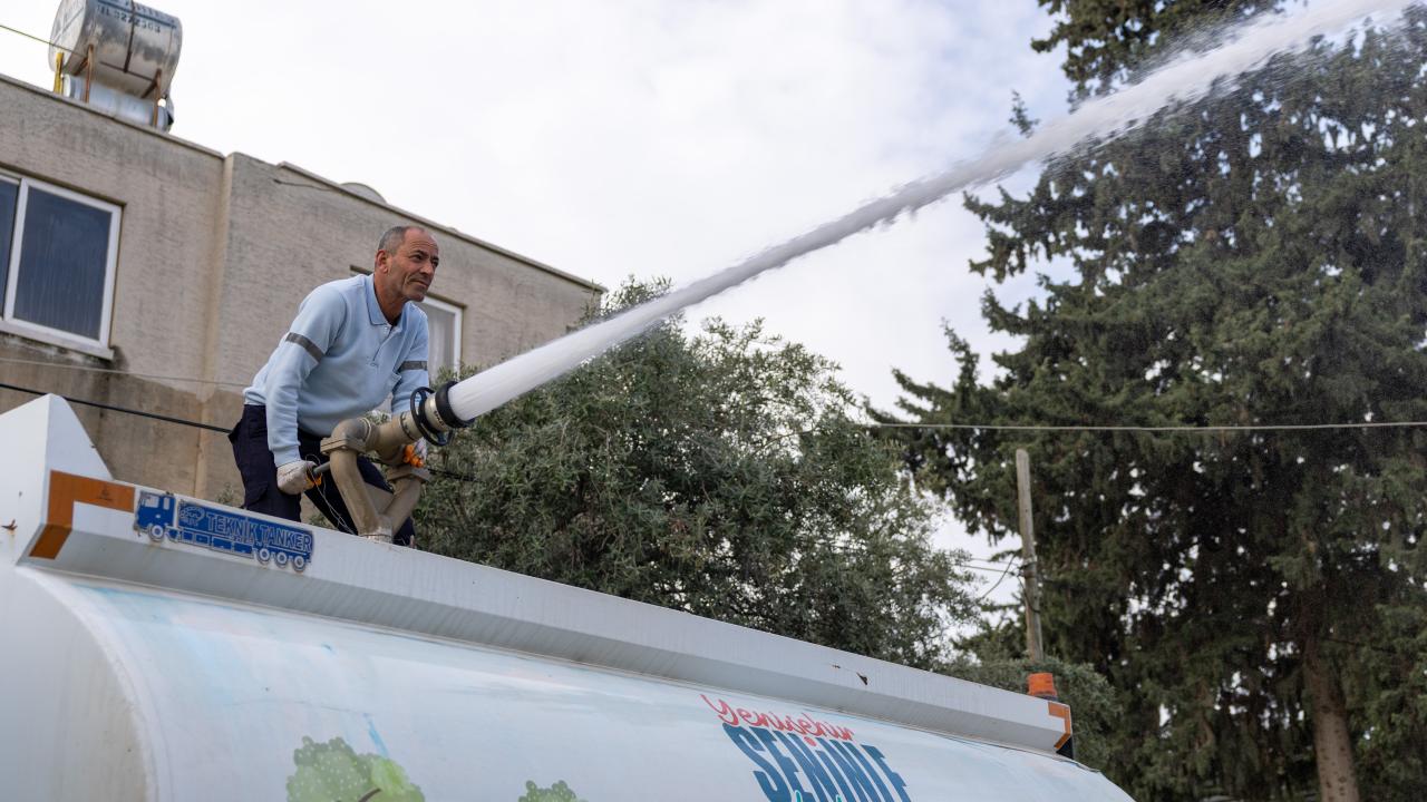 Vatandaş istedi, Yenişehir Belediyesi yıktı