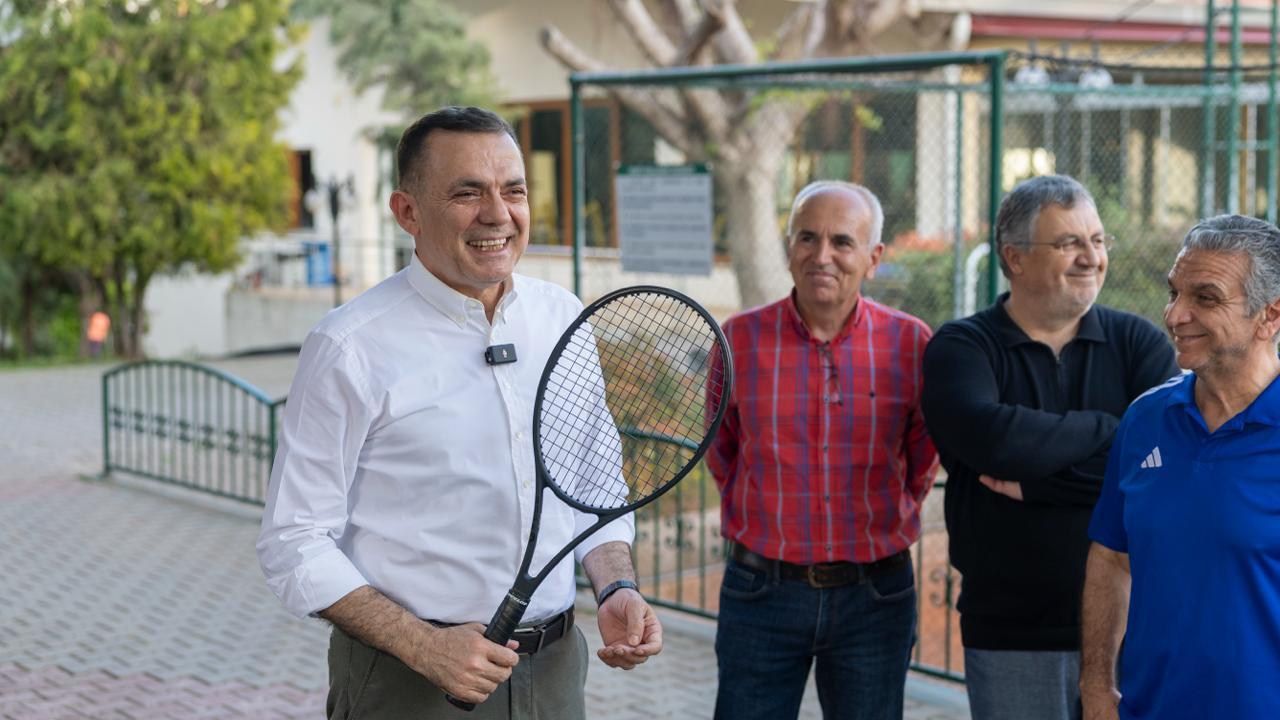 Yenişehir’de kuşaklar kortta buluştu