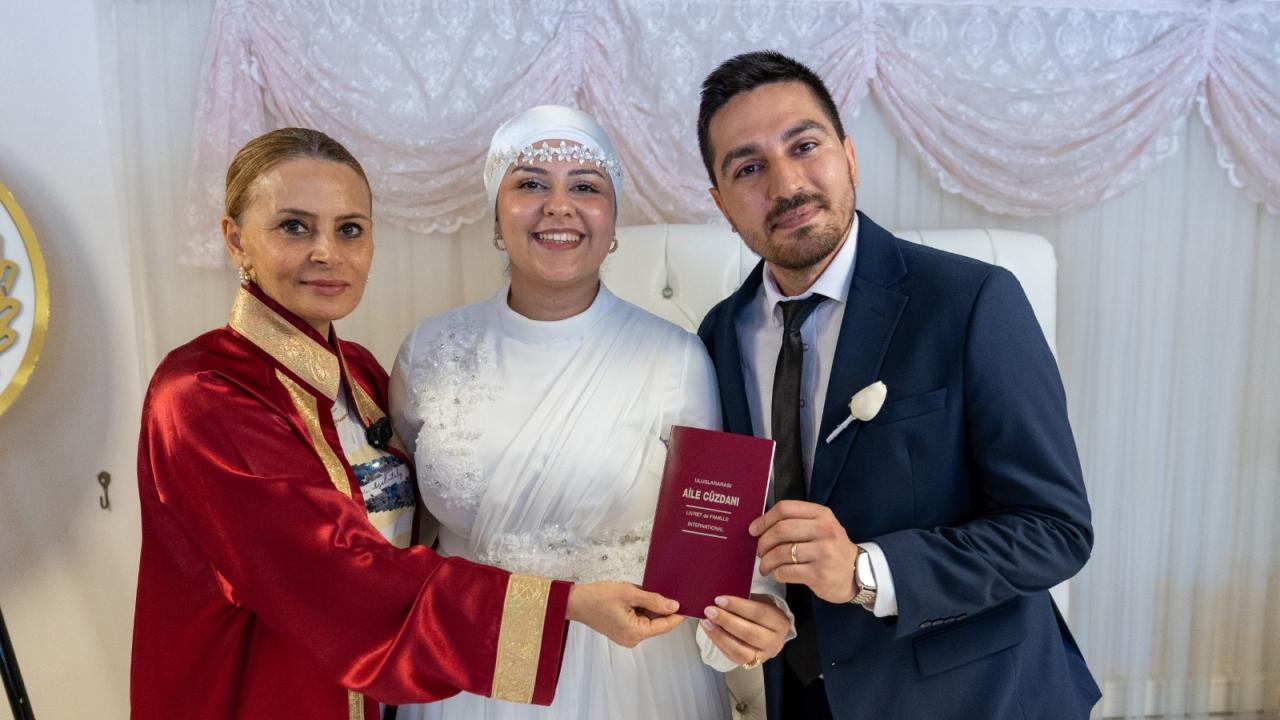 Nikah salonlarında 16 Haziran telaşı