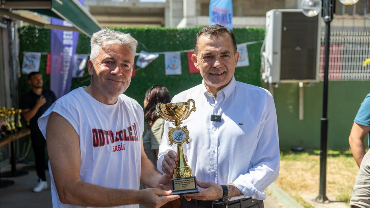 Yenişehir’de tenis şöleni