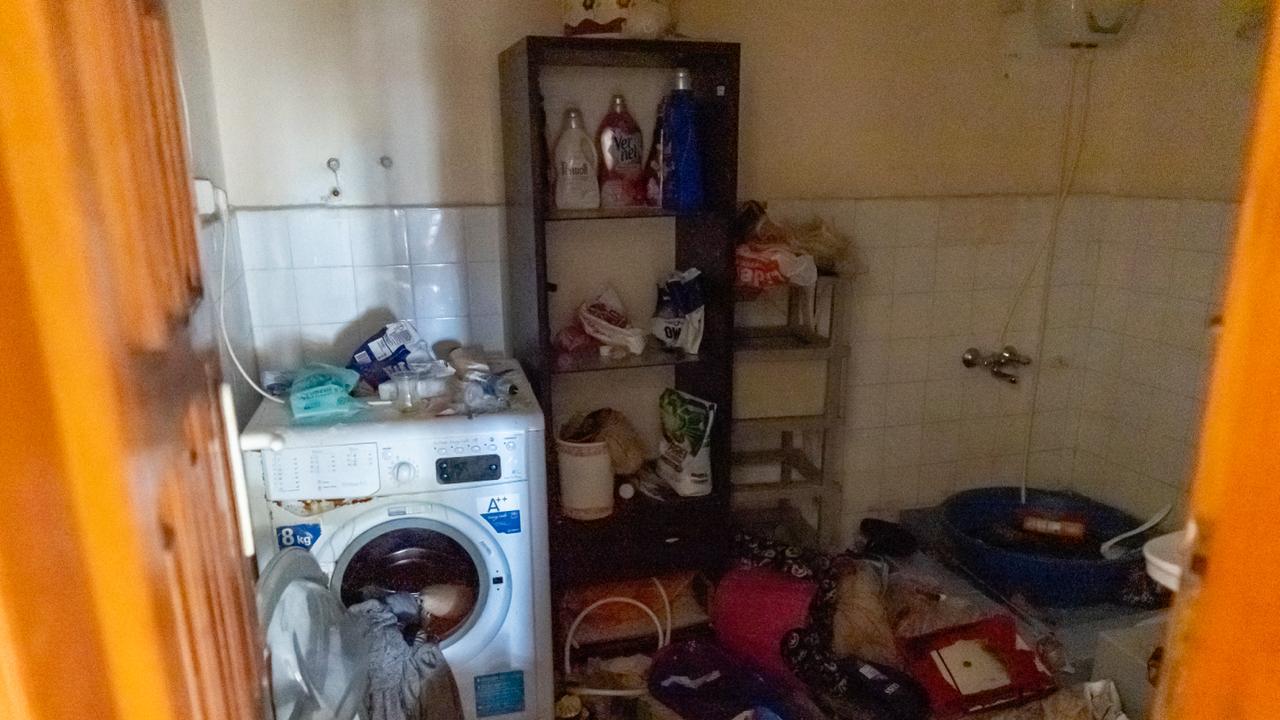Çöp evden 5 kamyon atık çıkarıldı