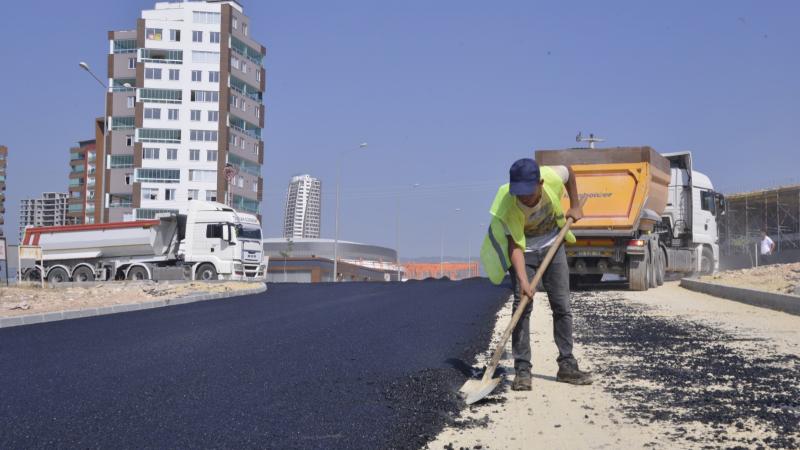 Yenişehir'de Asfalt Çalışmaları Sürüyor