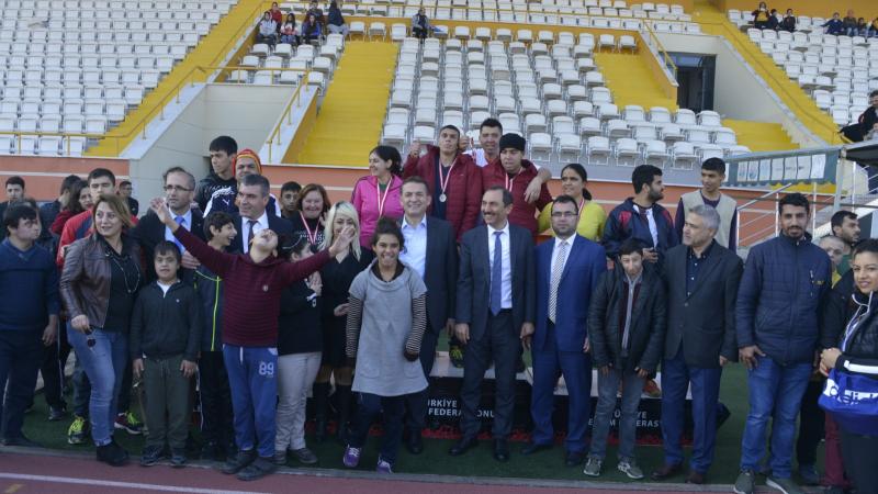 Başkan Özyiğit, Özel Sporcularla Buluştu