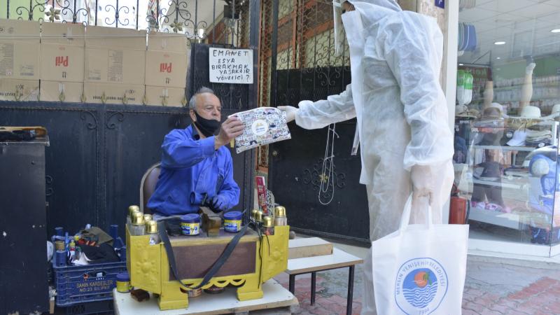 Yenişehir’de esnafa hijyen paketi dağıtıldı