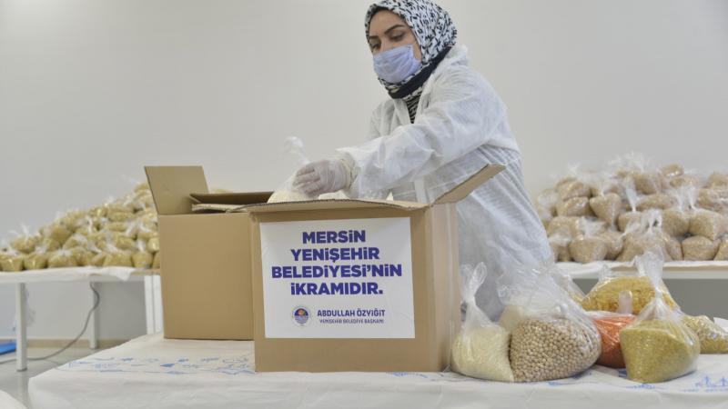 Yenişehir’de Gıda Paketleri Özenle Hazırlanıyor