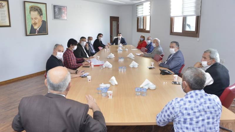 Yenişehir Belediyesi muhtarlarla işbirliği içinde çalışıyor