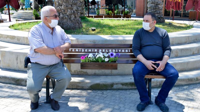 Yenişehir Belediyesinden sosyal mesafeli banklar