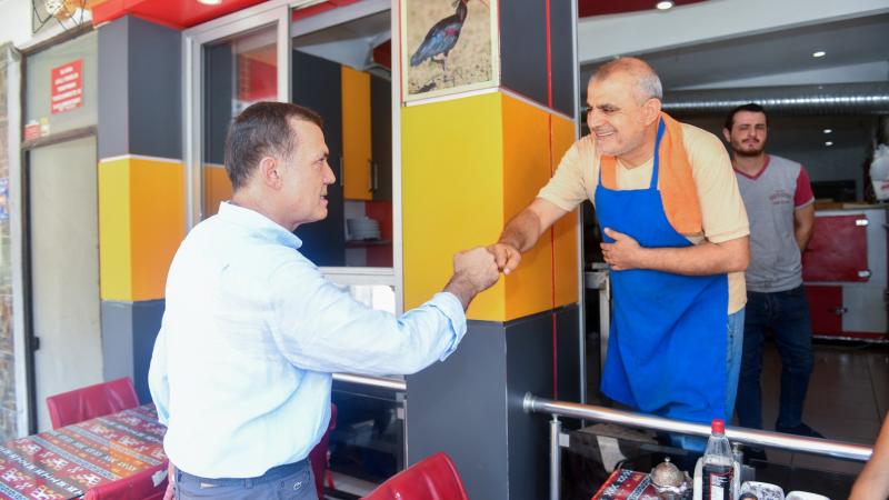 Başkan Özyiğit’ten esnaf ziyareti