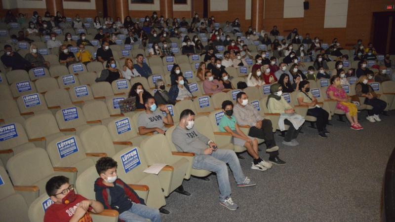 Aynamdaki Gölgeler yeniden izleyici ile buluştu