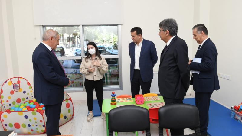 CHP’li milletvekilleri Yenişehir Belediyesi Akademiye ziyaret etti