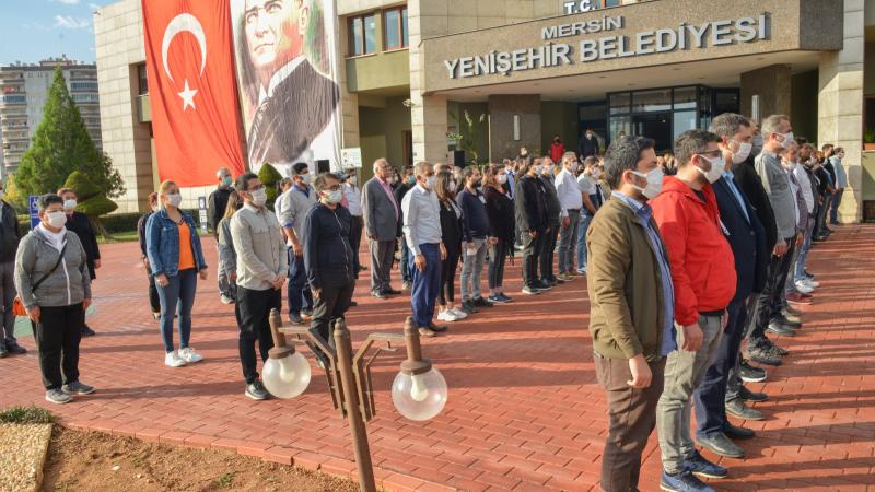 Yenişehir Belediyesi Ata’yı andı