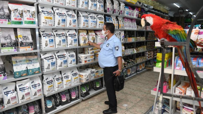 Yenişehir Belediyesi ilçedeki petshopları denetledi