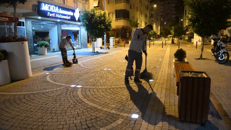 Yenişehir’de temizlik mesaisi gün doğmadan başlıyor
