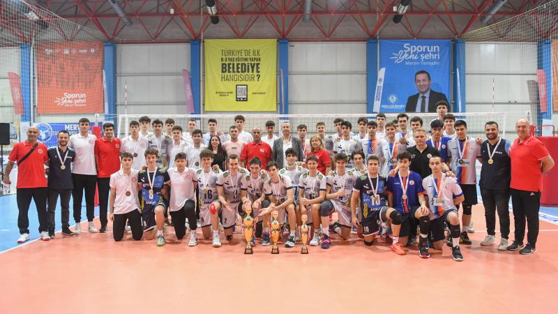 Festival Voleybol yıldızlar kategorisi şampiyonları belli oldu