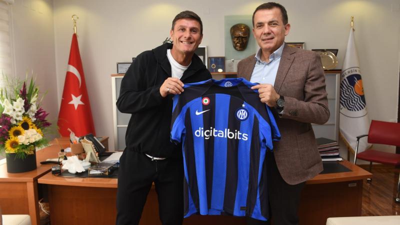 Başkan Abdullah Özyiğit, Javier Zanetti’yi ağırladı