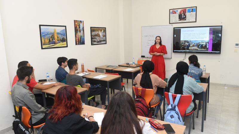 Yenişehir Belediyesinin ücretsiz YKS kursu başladı