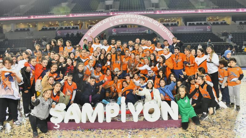 ÇBK Mersin Yenişehir Belediyesi tarih yazdı