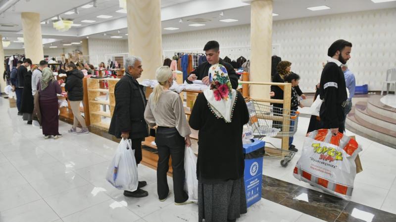 Yenişehir Belediyesi Mersin’de 28 bin depremzedeye ulaştı