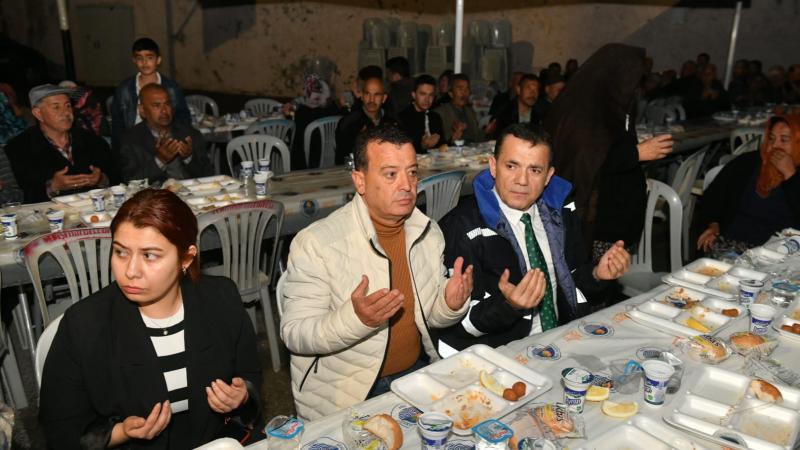 Başkan Abdullah Özyiğit, Değirmençaylılarla iftar sofrasında buluştu