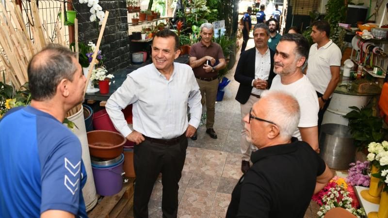 Başkan Abdullah Özyiğit, İnönü Mahallesi’nde esnafları ziyaret etti