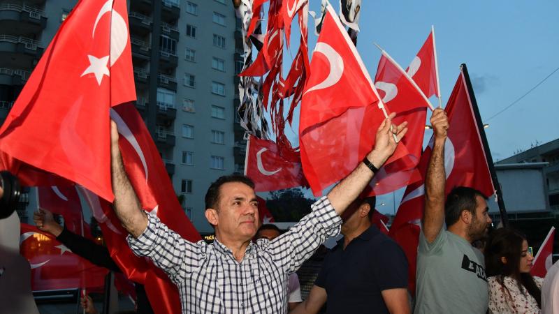 Başkan Abdullah Özyiğit, Cumhuriyetin 100. yılını kutladı