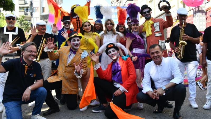 Mersinliler 5. Mersin Kushimoto Sokağı Sokak Sanatçıları Festivali’ne yoğun ilgi gösterdi