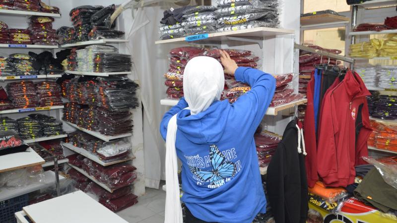 Yenişehir Belediyesinden öğrencilere okul kıyafeti desteği