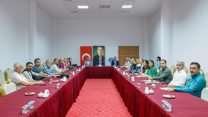 Başkan Özyiğit, mahalle muhtarıyla bir araya geldi
